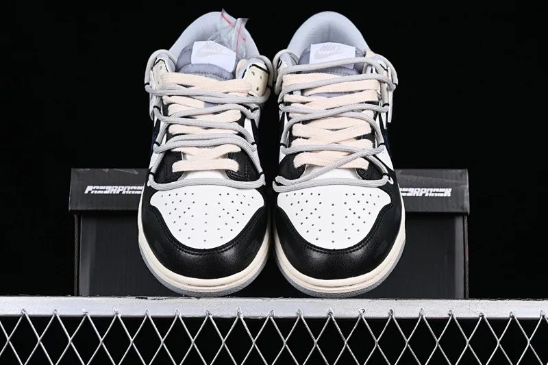 All Categories Nk SB Dunk Series Nk SB Dunk Low Low-top sneakers Nk Dunk Low Retro Panda Prank Space Exploration Star Trek Customized version of deconstructed straps retro distressed Panda low-top sneakers DJ6188-003